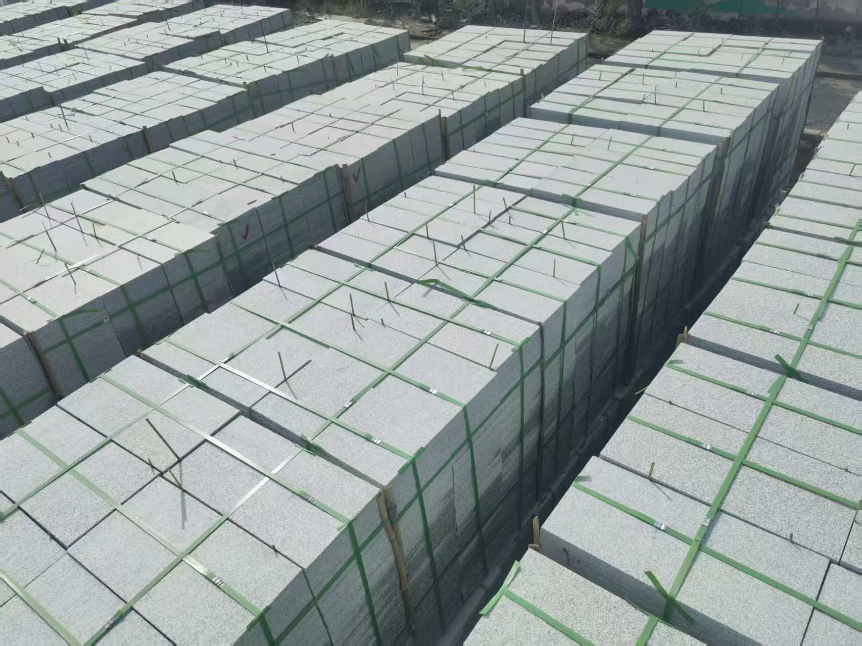 长治 芝麻白1.8公分火烧300*600地铺，清仓大甩卖