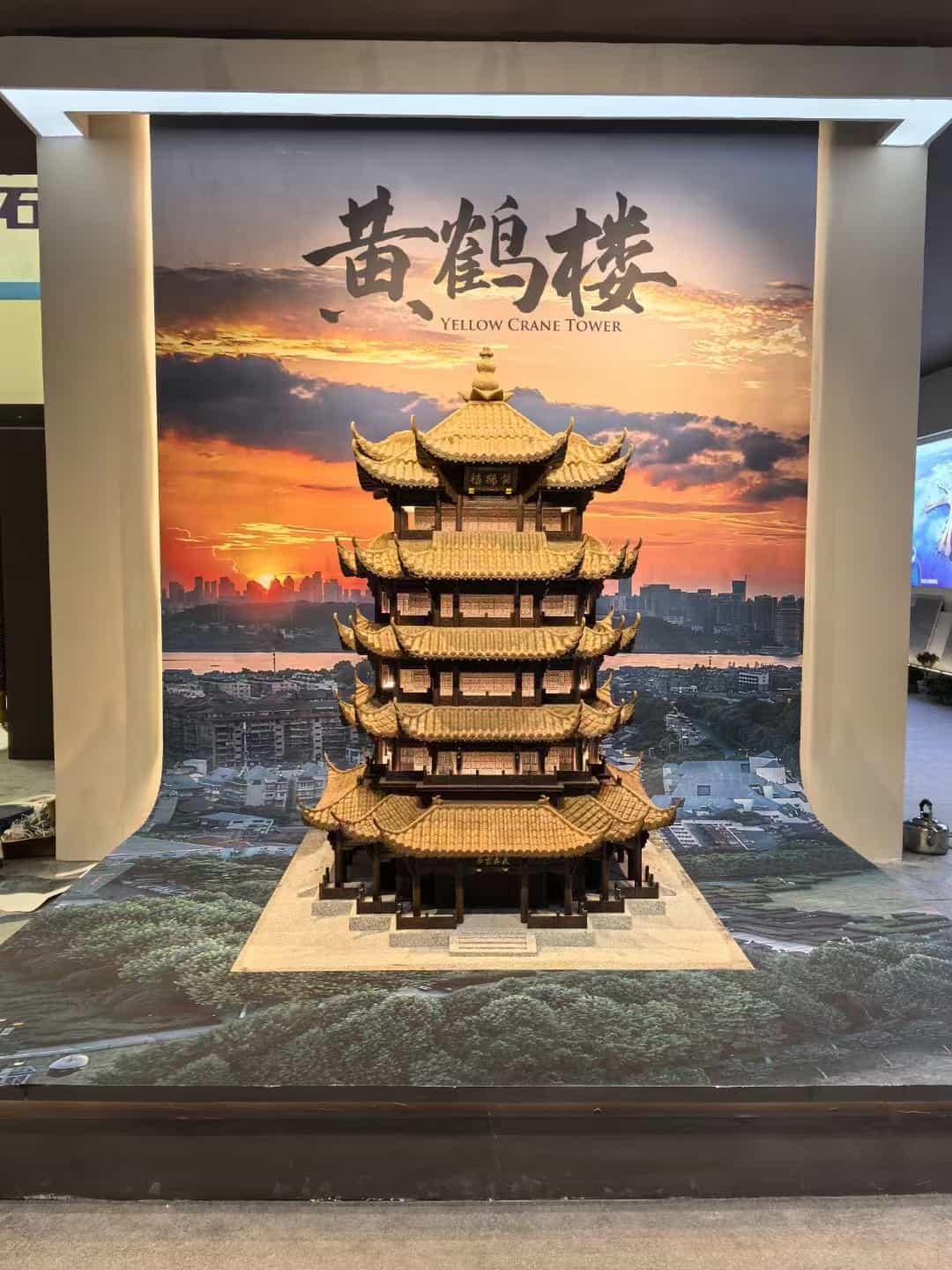 长治仿古石文创作品-黄鹤楼