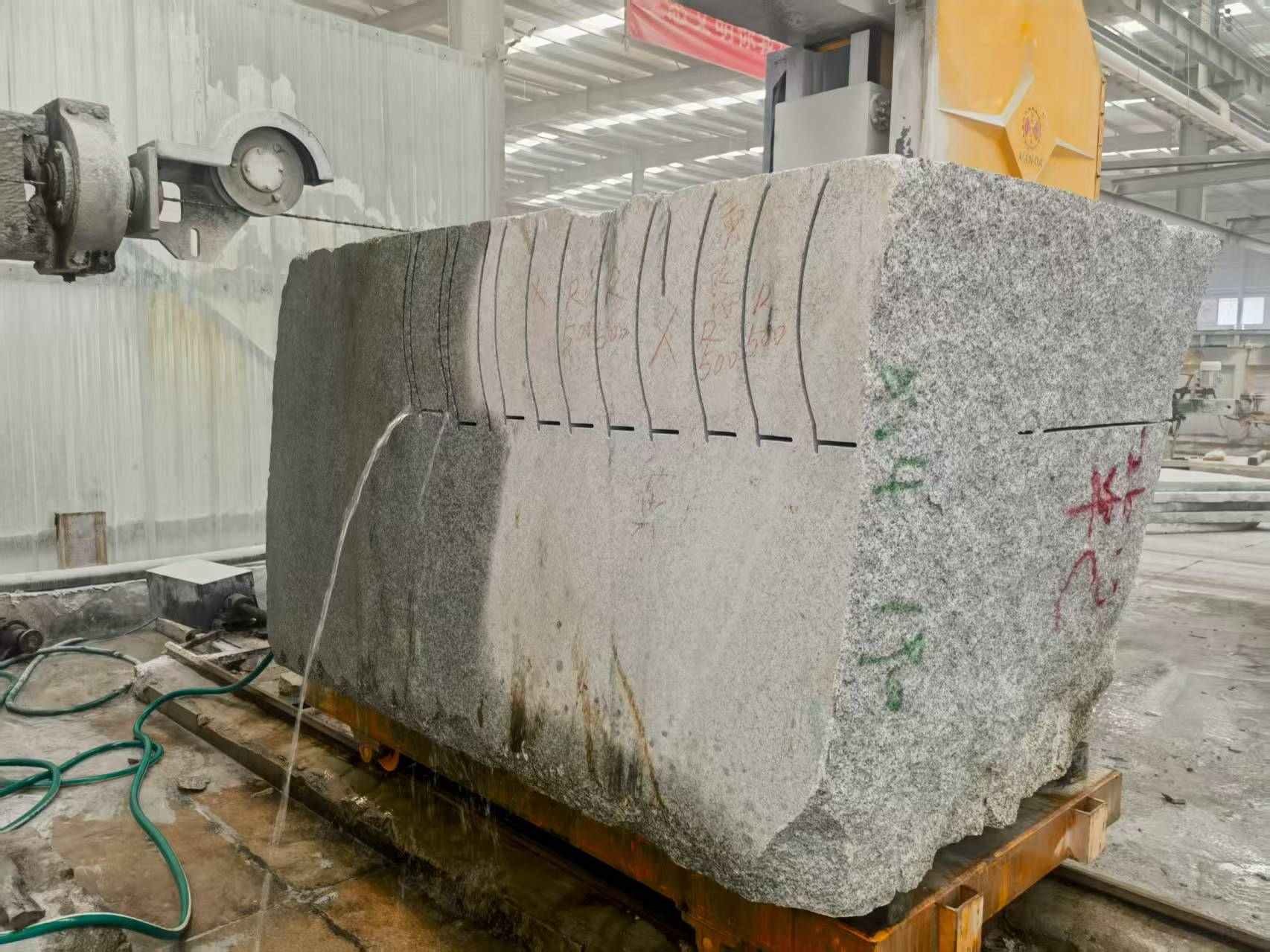 长治 602，大花芙蓉白，绳锯加工弧形路沿石