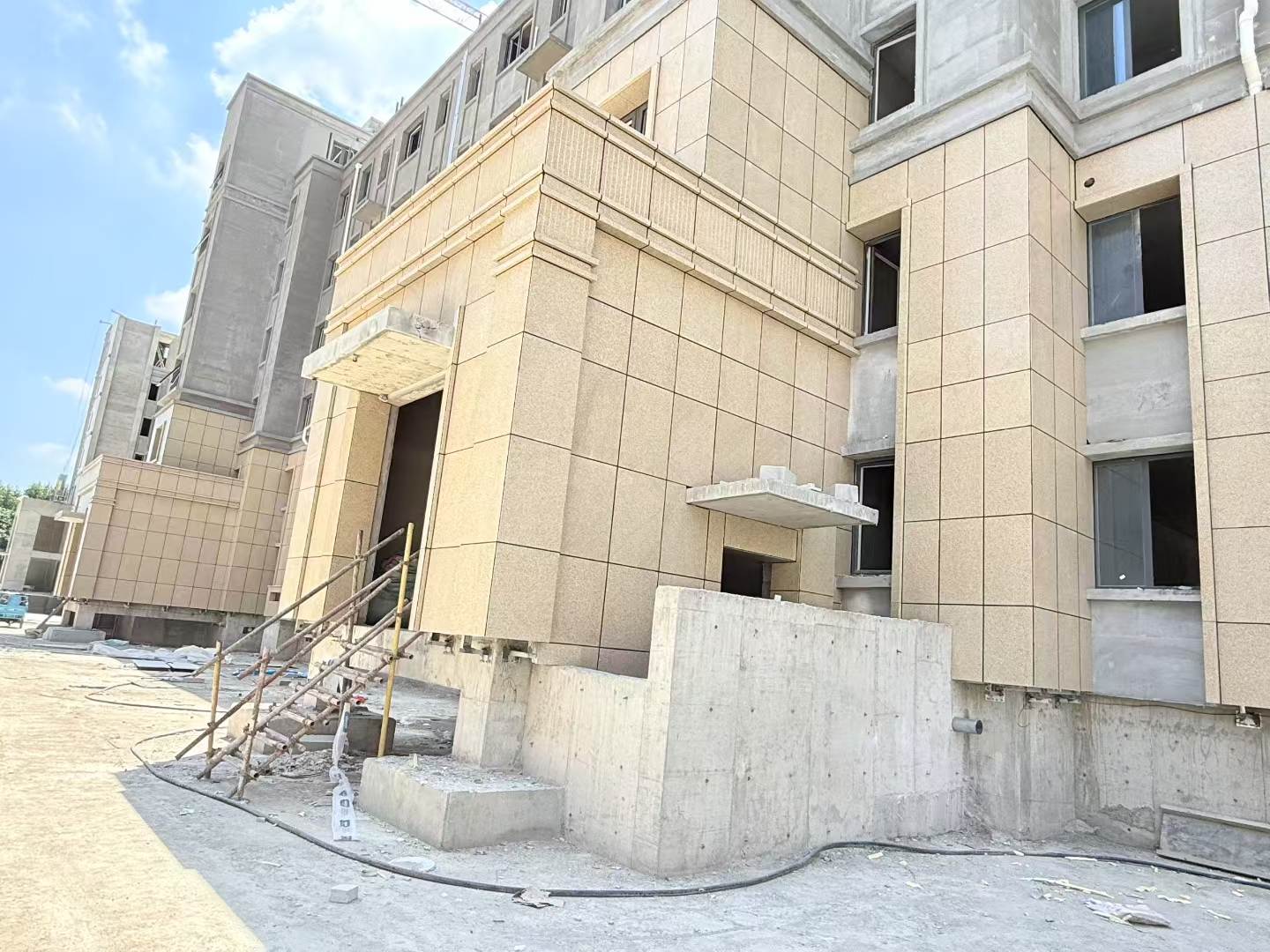 长治 黄金麻干挂，工地实拍