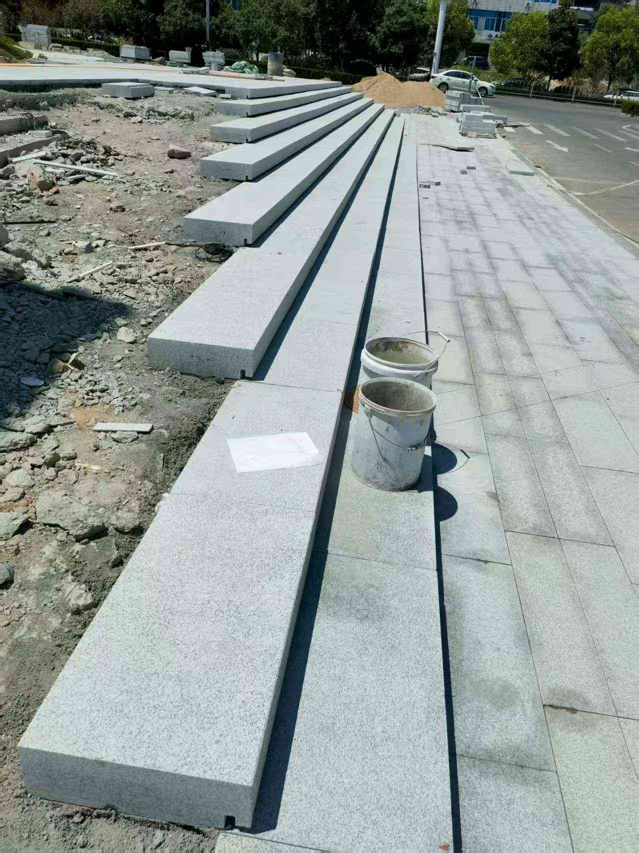 长治 芝麻白整石台阶，施工现场