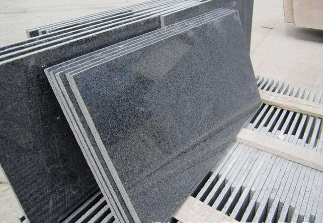 长治芝麻黑花岗岩的特点