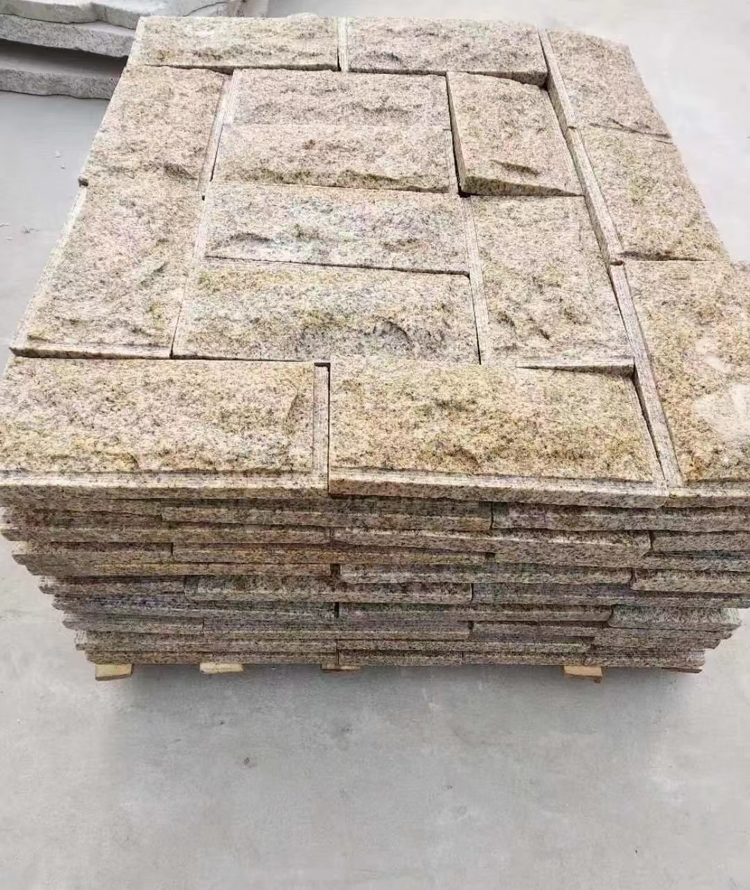 长治黄锈石蘑菇石