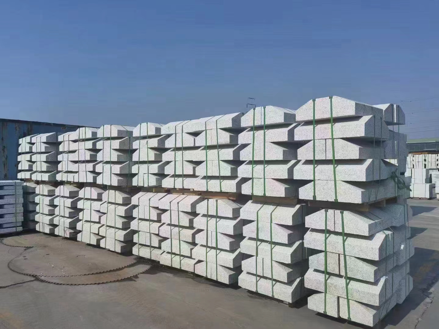 长治芝麻白花岗岩光面牙石知多少